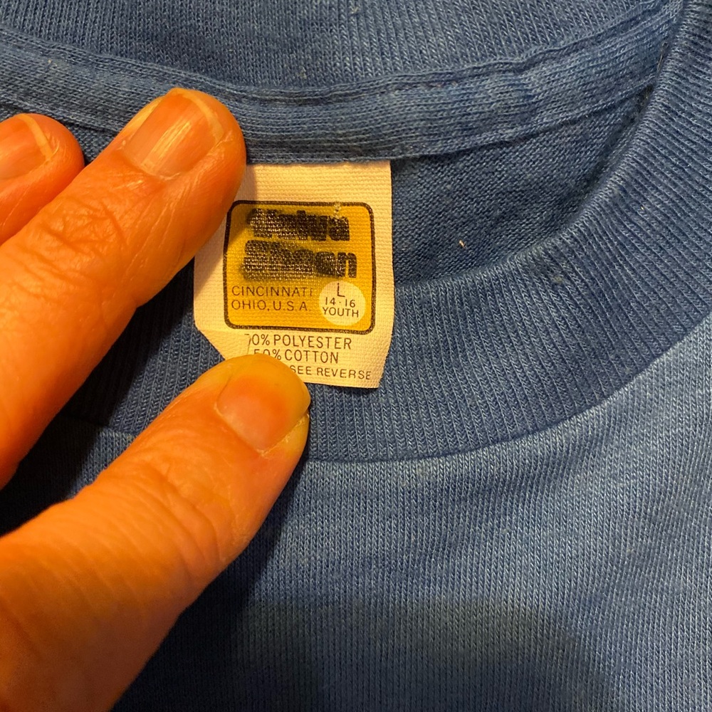 Shirt - Picture 3 of 4